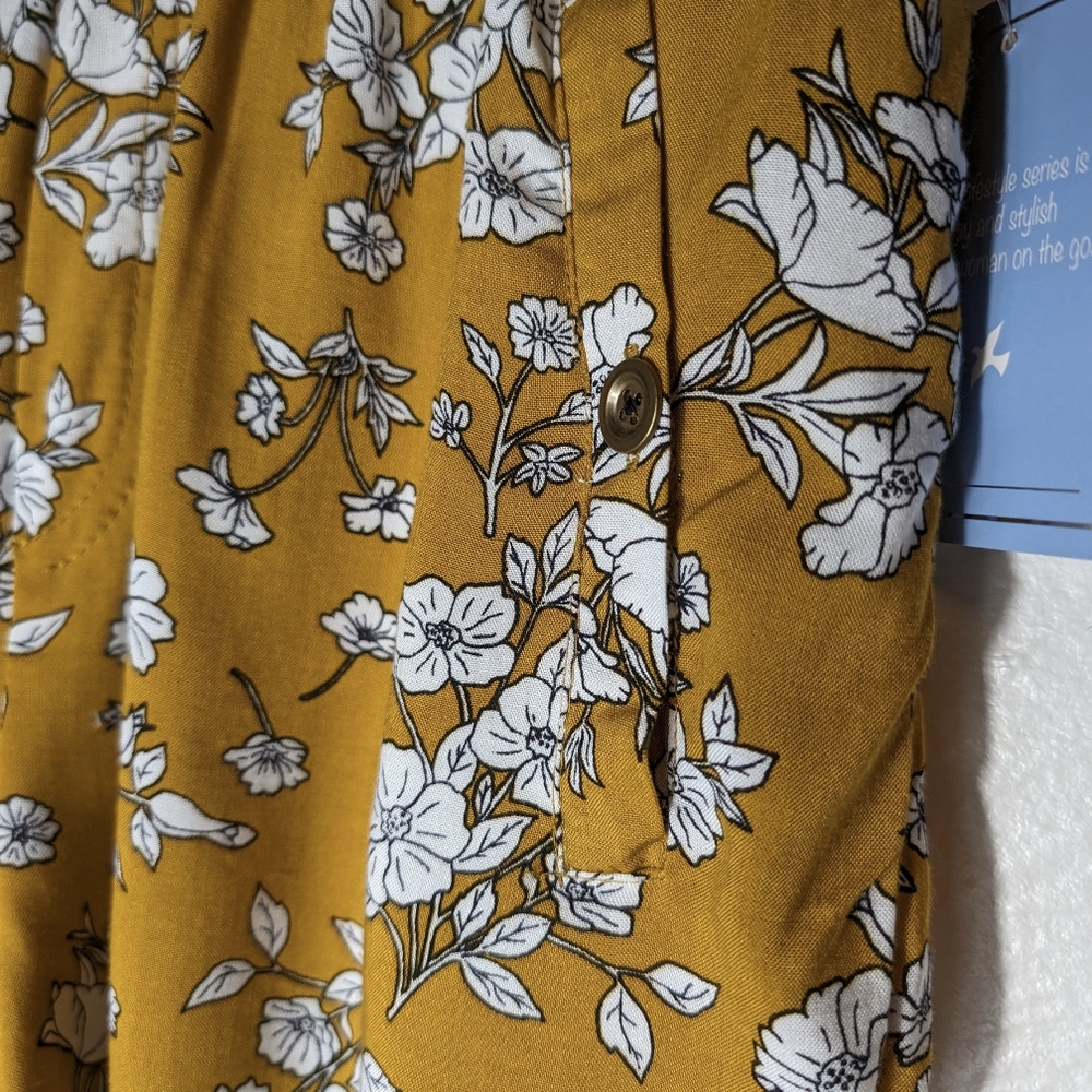 Floral Mustard Women's Shorts - Picture 8 of 9